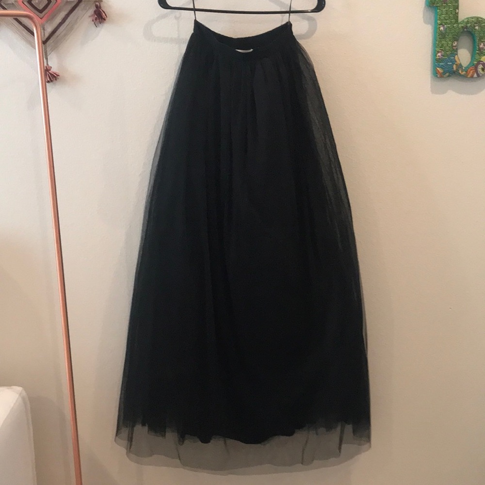 Black Annabelle toile maxi skirt